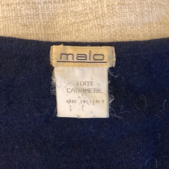 Malo 100 Cashmere V neck Short Sleeve Sweater in Navy. Size Small. - Picture 4 of 5